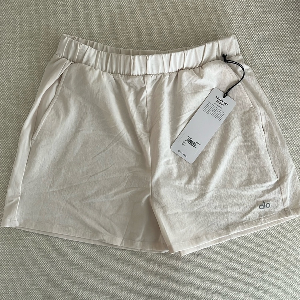 NWT Alo Yoga shirts size S